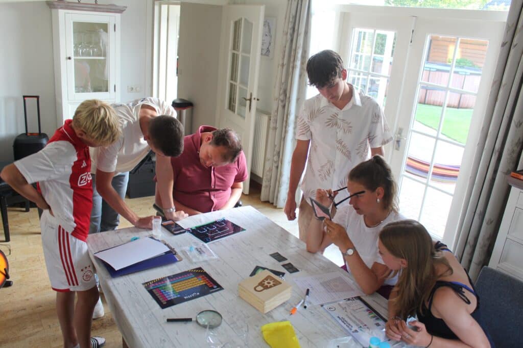 Escape room box thuis puzzel