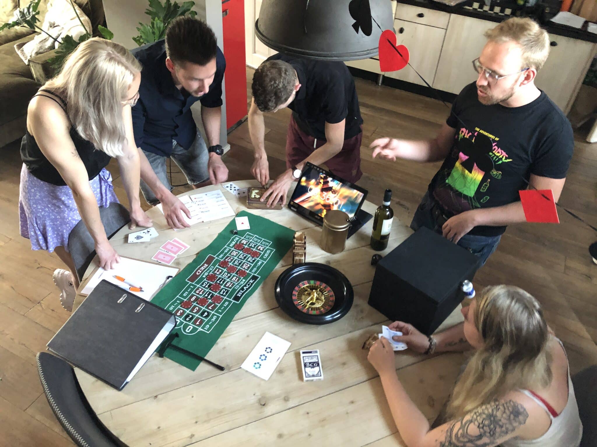 Codekrakers escape room voor thuis | Harten 7 escape box voor volwassenen