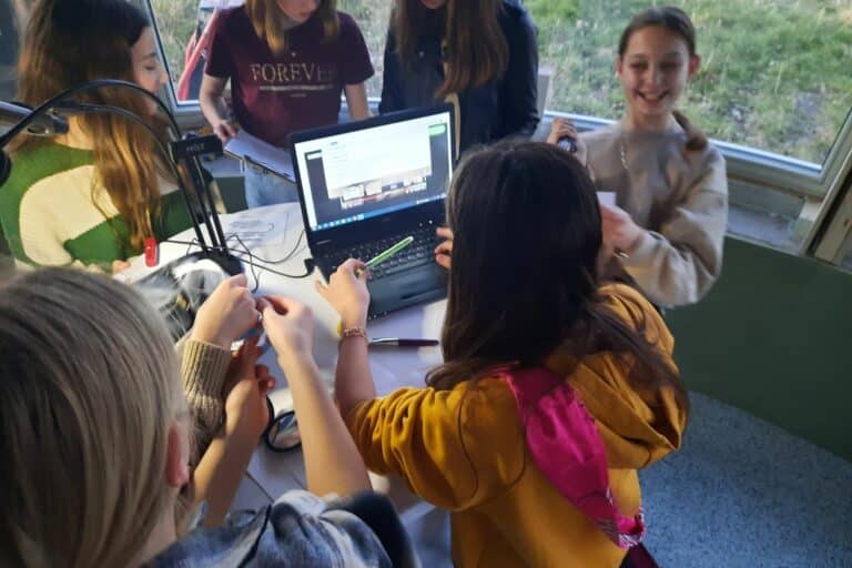 Vlog Mysterie escape room kinderfeest thuis escape boxen