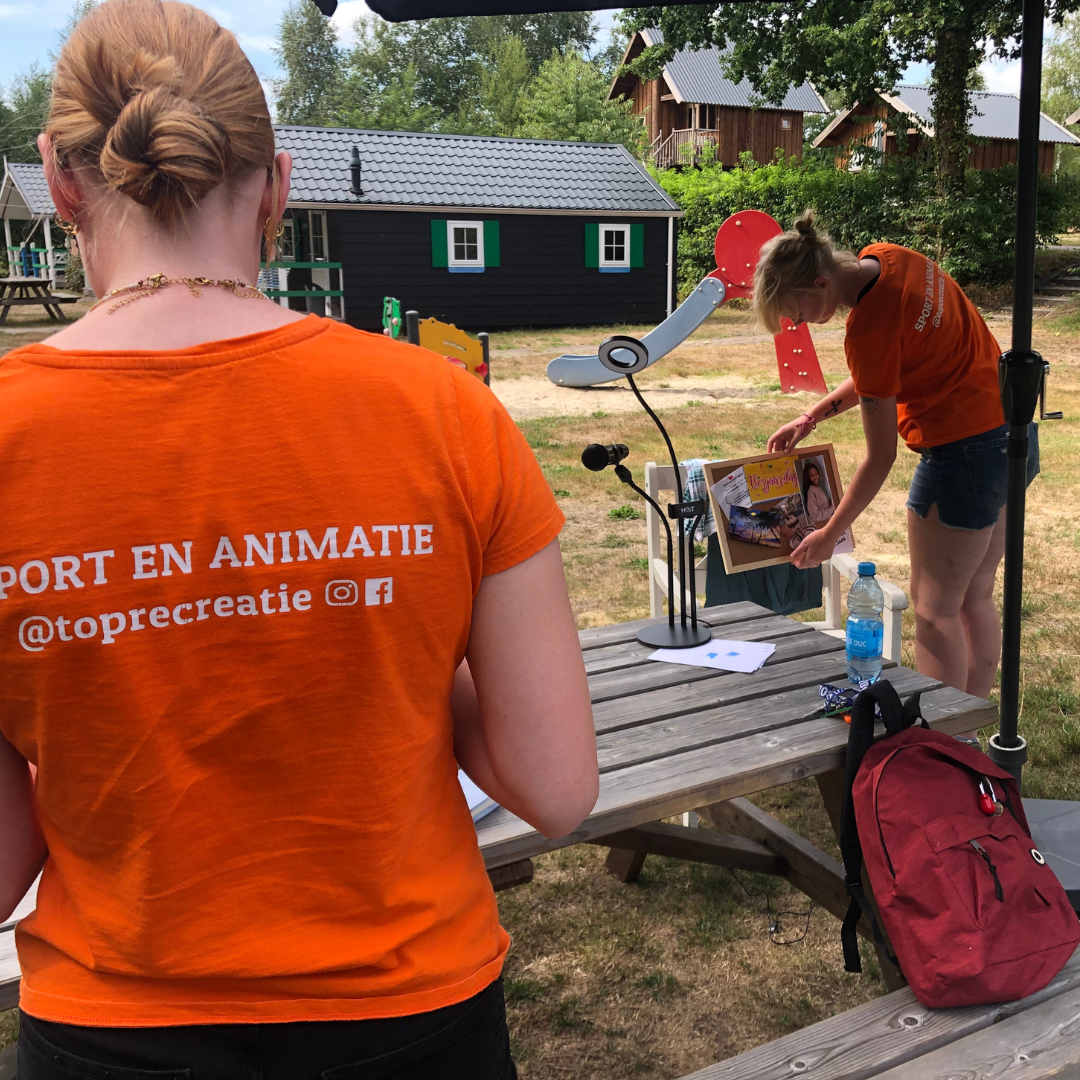 Animatie team organiseert escape room evenement op de camping