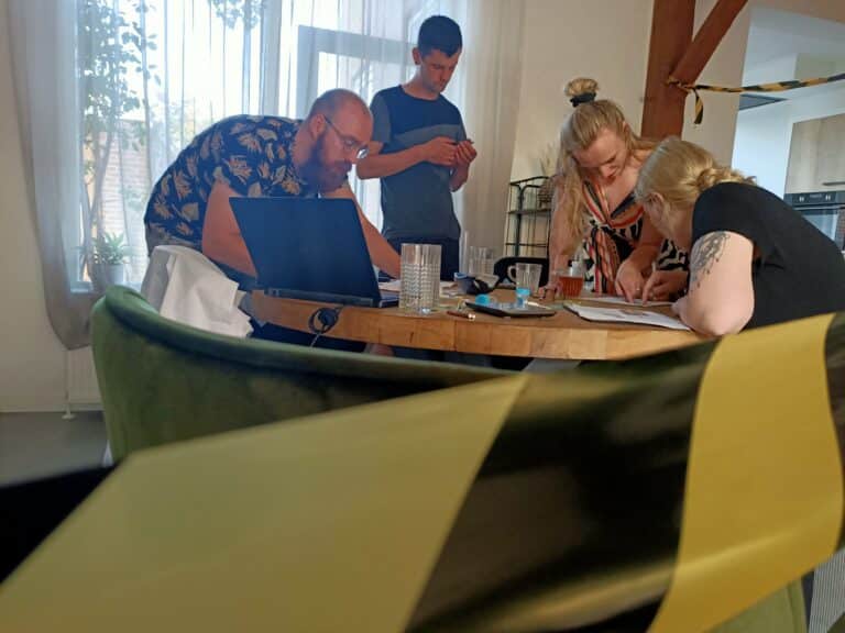 Escape room thuis - Voorhoven's Vennootschap escape box